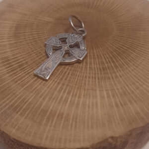 Dije Cruz Cailleach de plata 925 mitología celta.